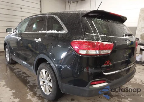 2016 Kia Sorento 2.4L L z USA, uszkodzony, nr VIN 5XYPG4A3XGG006337
